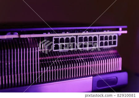 Grapgics card with many 8-pin power connectors Grapgics card with many 8-pin power connectors 82910081