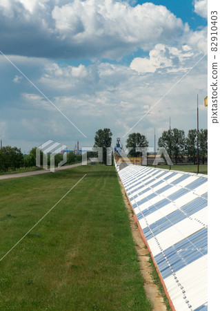 A conveyor with a length of several kilometers 82910403