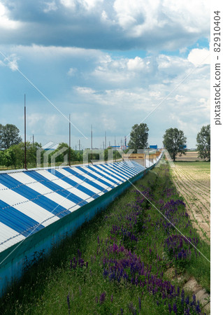 A conveyor with a length of several kilometers A conveyor with a length of several kilometers 82910404