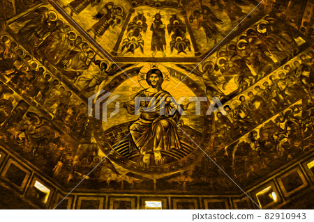 Church ceiling with byzantine paintings in Italy Church ceiling with byzantine paintings in Italy 82910943