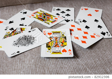 General playing cards 82912306
