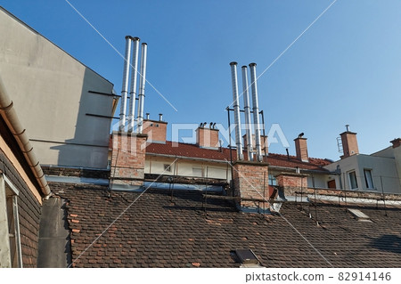 Roofs and chimneys 82914146