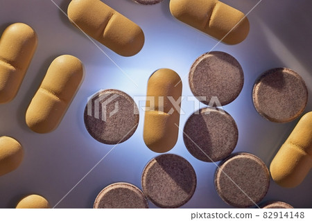 Drug pills on a tray 82914148