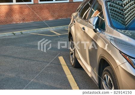 Cars Parking in town, free spot Cars Parking in town, free spot 82914150