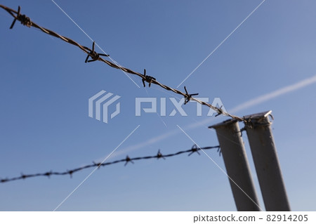 Barbed Wire Barbed Wire 82914205