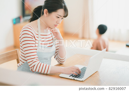 煩惱 擔心 苦惱 82916007