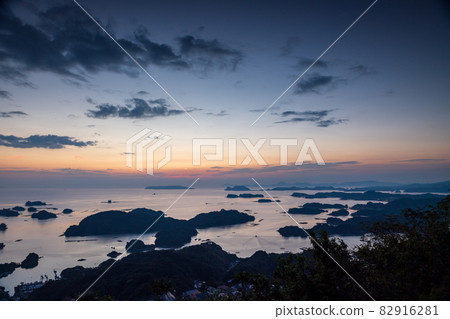 Scenery of the setting sun over Kujukushima at dusk in autumn Scenery of the setting sun over Kujukushima at dusk in autumn 82916281