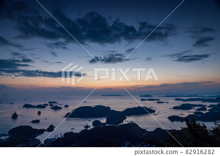 Scenery of the setting sun over Kujukushima at dusk in autumn Scenery of the setting sun over Kujukushima at dusk in autumn 82916282