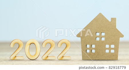 Wooden numeric new year 2022 house model Wooden numeric new year 2022 house model 82918779