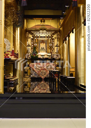Inside view of the main hall (main building) of Tsukiji Honganji Temple 82922200