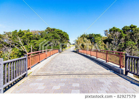 Nanki Oshima (October Kashinozaki Lighthouse, sunny day) 82927579