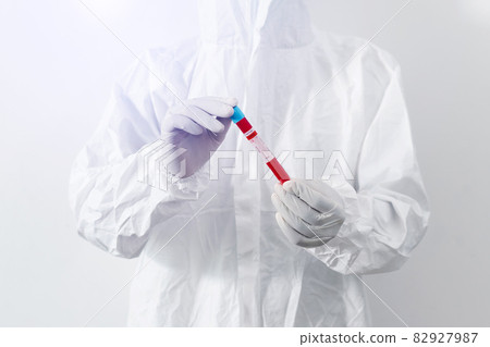 Coronavirus blood test, Doctor holding test glass tube Medical technology Coronavirus blood test, Doctor holding test glass tube Medical technology 82927987