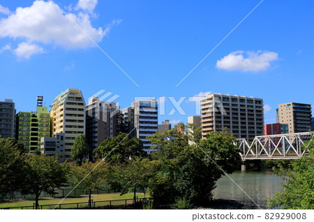 Osaka Sakuranomiya cityscape 82929008