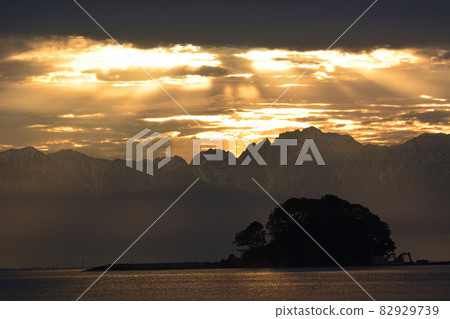 Tangshan mountain range with Tangshima Tangshan mountain range with Tangshima 82929739