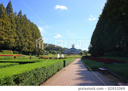 Sagamihara Park in early autumn Sagamihara Park in early autumn 82932069