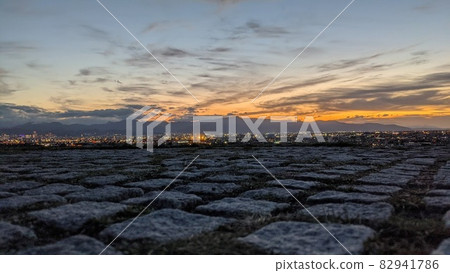 從莫爾看日落時的札幌市容 82941786
