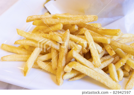 美味的炸薯條 美味的炸薯條 82942597