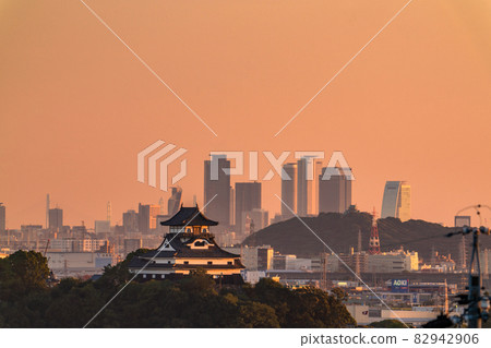 《Aichi Prefecture》 Skyscraper / evening view of Inuyama Castle and central Nagoya 82942906
