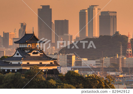 《Aichi Prefecture》 Skyscraper / evening view of Inuyama Castle and central Nagoya 82942912