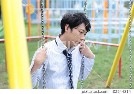 Male office worker of a salesman who skips work 82944814