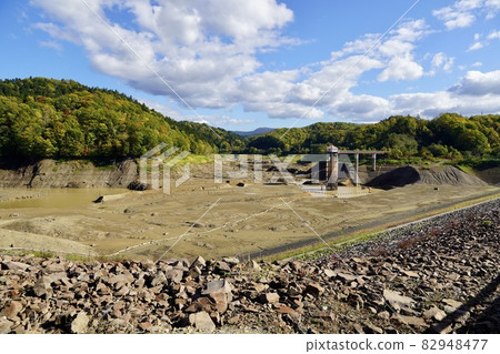 Autumn Horumukai River Dam Autumn Horumukai River Dam 82948477