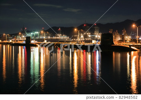 [Hiroshima Prefecture] Night view of Sukojima from the array (Maritime Self-Defense Force fleet) 82948502