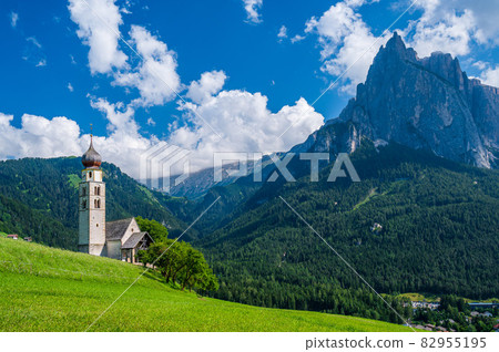San Valentino Church in Castelrotto 82955195