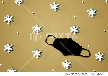 Face mask with snowflakes Face mask with snowflakes 82956509