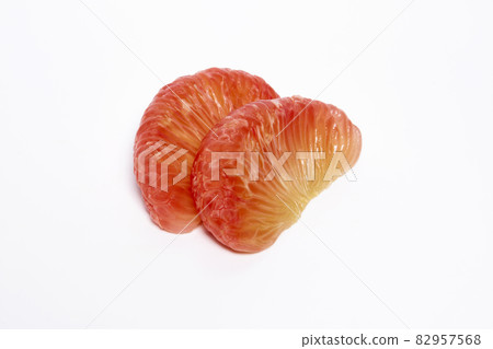 2 grapefruit peeled, orange-red flesh stacked 82957568