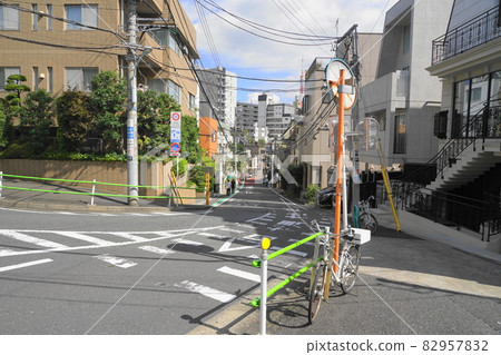 10 月 960 Daikokuzaka, Minato-ku, Motoazabu 1-chome 82957832