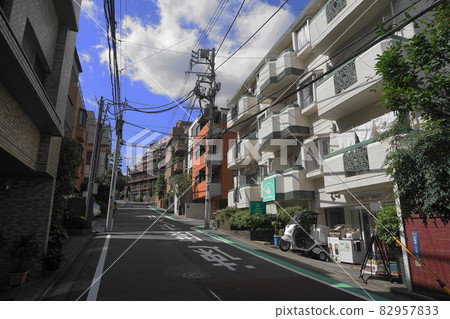 10 月 959 港區元麻布 1 丁目大黑坂 10 月 959 港區元麻布 1 丁目大黑坂 82957833