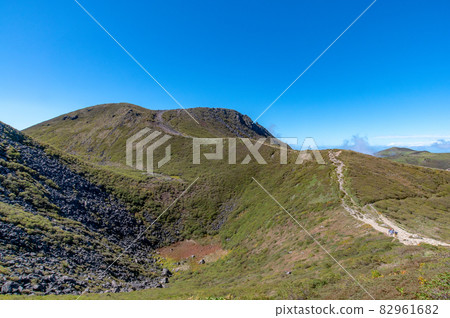 秋天的九重登山 82961682