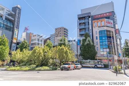 Scenery in front of the station Nakano Station 82962067
