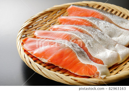 Red salmon fillet Red salmon fillet 82963163