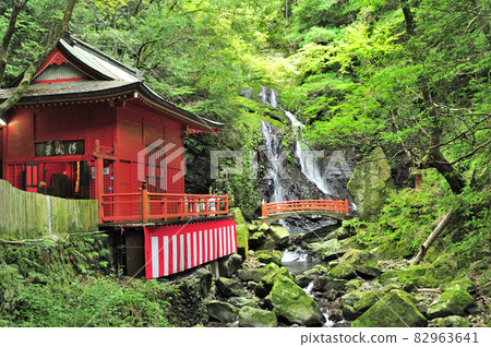 Inunaruyama Shipporyuji Temple (Kiyotakido) [Izumisano City, Osaka Prefecture] 82963641