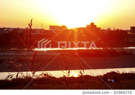 Dazzling sunset Dazzling sunset 82966258