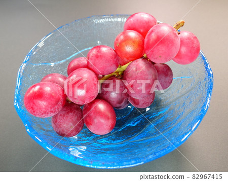 Grapes grapes 82967415