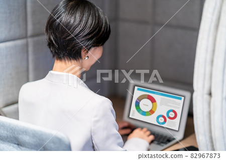 Office business woman shooting cooperation: WEEK Shibadaimon (Sun Frontier Fudousan) 82967873