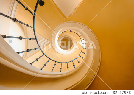 Spiral stairs like snail 82967978