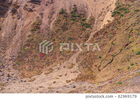 (Fukushima Prefecture) Azuma Kofuji looks inside from the crater edge (Fukushima Prefecture) Azuma Kofuji looks inside from the crater edge 82969179