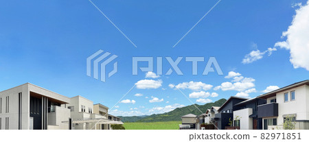 Panorama material of the blue sky and the cityscape of a detached house 82971851