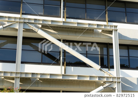 Vibration damping device attached to building Vibration damping device attached to building 82972515