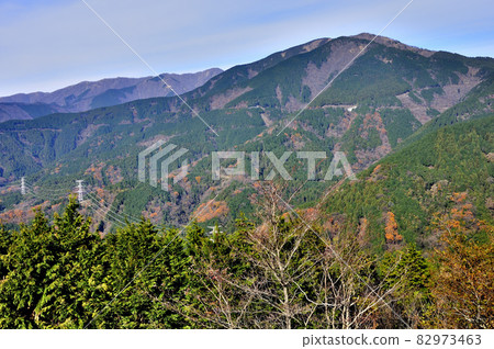 Hadano City, Kanagawa Prefecture, the mountain ridge of Omotesanzawa seen from the Nanohana Terrace Hadano City, Kanagawa Prefecture, the mountain ridge of Omotesanzawa seen from the Nanohana Terrace 82973463