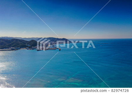 Drone photo of Zushi beach in fine weather, aerial view from the sea, overlooking the cityscape of Zushi in fine weather from the sea Drone photo of Zushi beach in fine weather, aerial view from the sea, overlooking the cityscape of Zushi in fine weather from the sea 82974726