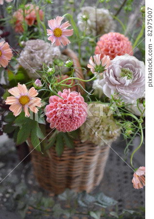 Apricot and beige pink basket arrangement 82975007