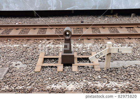 Chiyoda-ku, Tokyo, Tokyo Station, between lines 4 and 5 Yamanote Line Zero kilometer post 1969, commemorating the 55th anniversary of the opening of Tokyo Station Chiyoda-ku, Tokyo, Tokyo Station, between lines 4 and 5 Yamanote Line Zero kilometer post 1969, commemorating the 55th anniversary of the opening of Tokyo Station 82975820