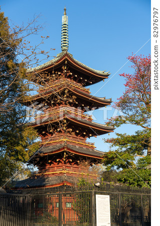 原東榮山金永寺五層寶塔的景色,秋意漸濃 原東榮山金永寺五層寶塔的景色,秋意漸濃 82976797