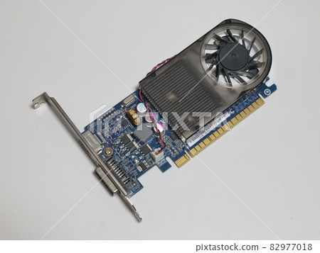 The graphic board taken out alone 82977018