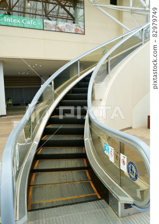 Spiral escalator Spiral escalator 82979749