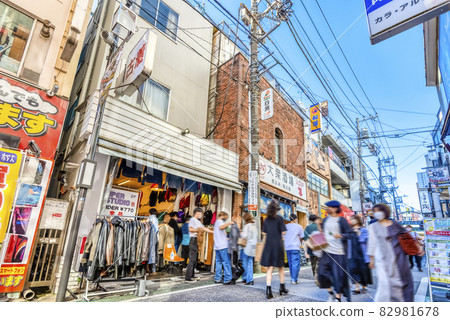 東京下北澤世田谷區的城市景觀 82981678